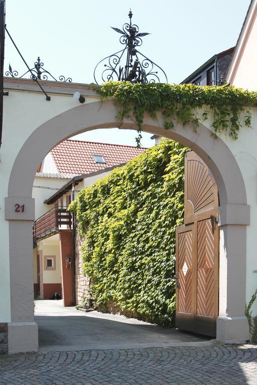Gaestehaus Hebinger Am Schlosspark Deidesheim Zewnętrze zdjęcie